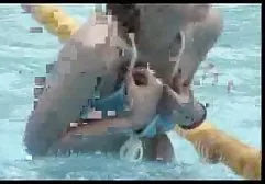 Blondynka napełniła jej darmowy sex stare baby tyłek z brutal dildo