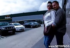 Mąż darmowe filmy orgie z żoną spał